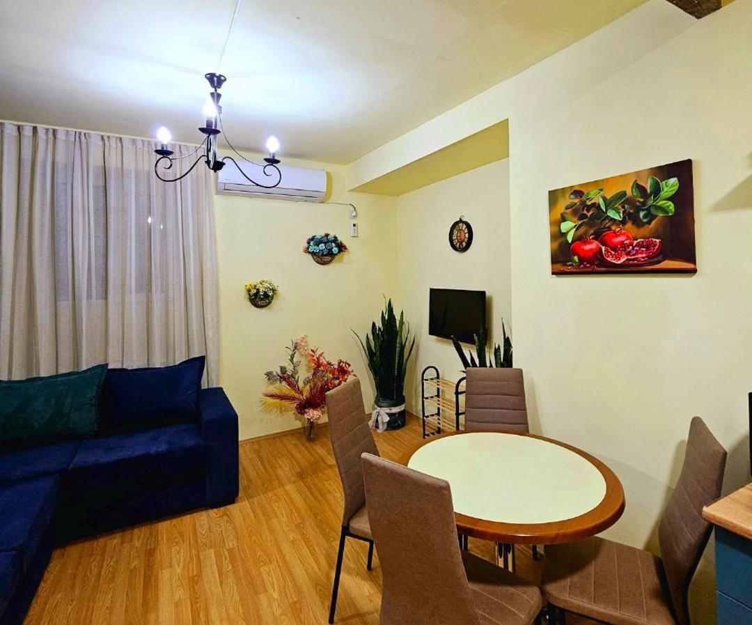 Apartment In The Old District Tbilisi ภายนอก รูปภาพ