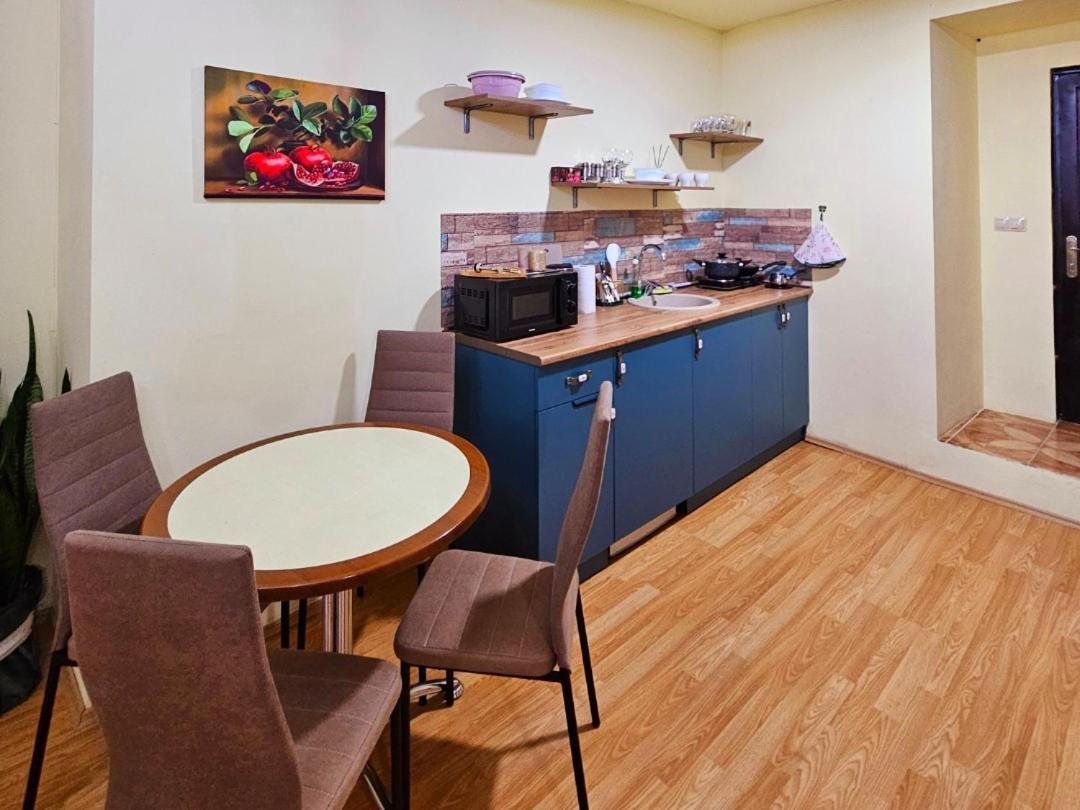 Apartment In The Old District Tbilisi ภายนอก รูปภาพ