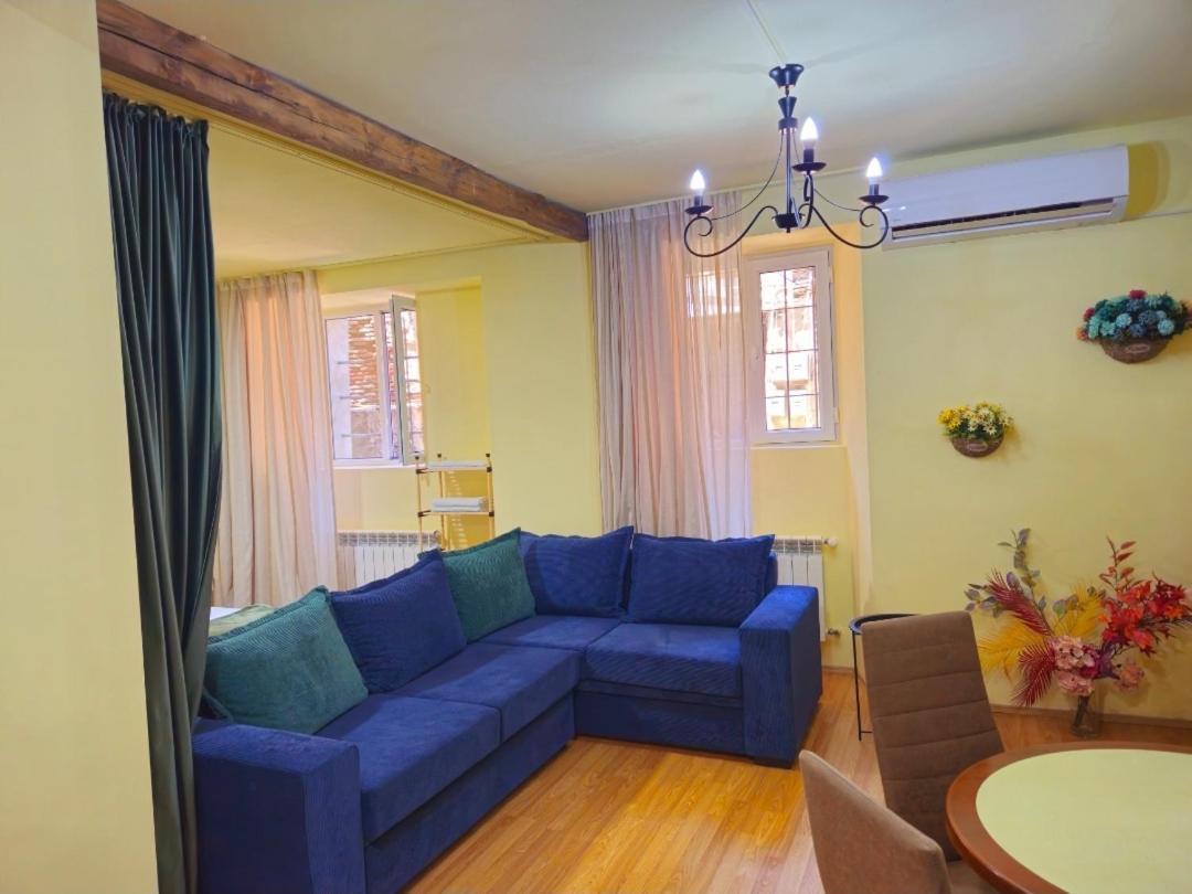 Apartment In The Old District Tbilisi ภายนอก รูปภาพ