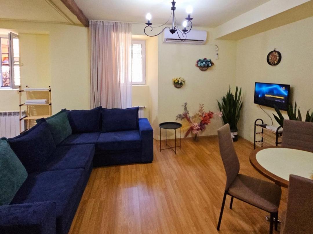 Apartment In The Old District Tbilisi ภายนอก รูปภาพ